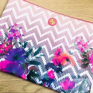 EUC Adrienne Vittadini Floral Pouch Clutch